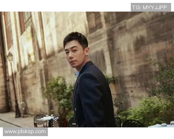 男明星打篮球时尚穿搭解析让你在球场上也能尽显潮流风范 男明星打篮球时尚穿搭解析让你在球场上也能尽显潮流风范